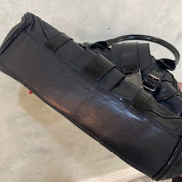 Iceberg pocketbook. Made in Italy. Highest quality black & black patent leather - Picture 7 of 7